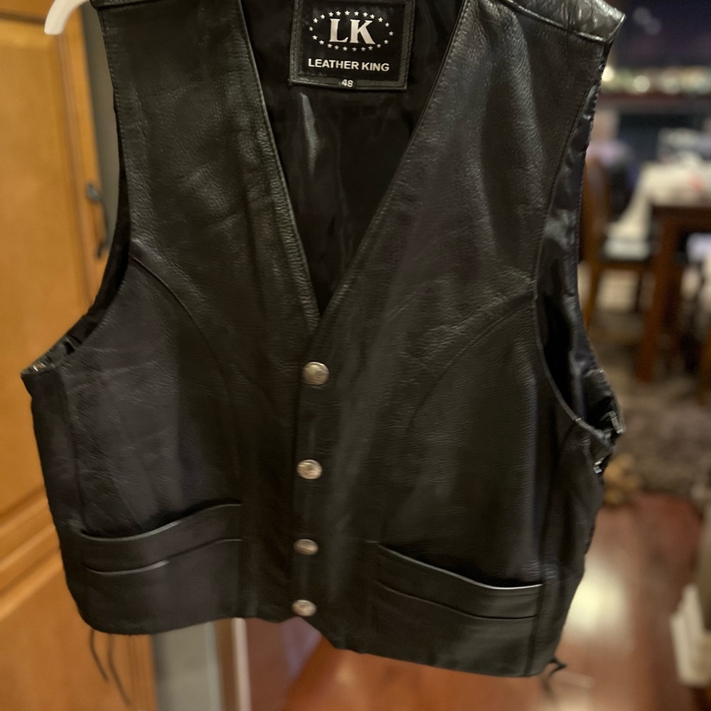 Men’s Leather Vest
